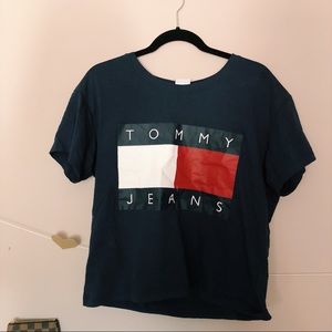 TOMMY HILFIGER T SHIRT